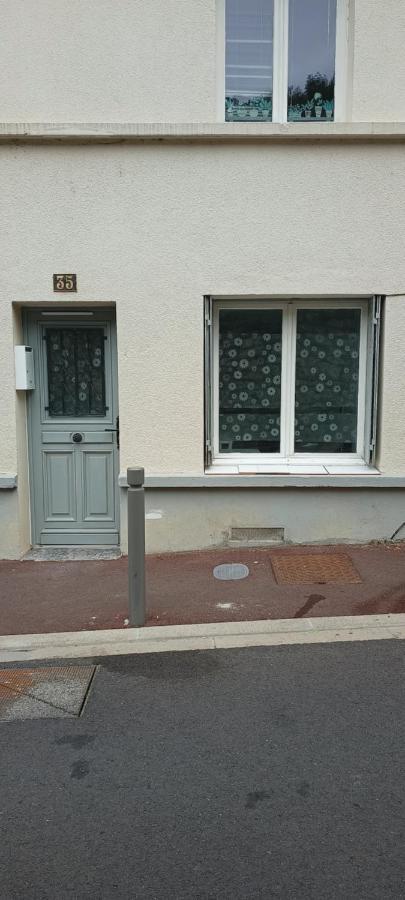 Studio Meuble A Bougival Екстериор снимка